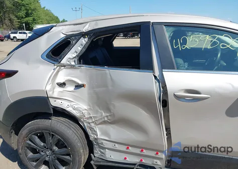 2024 Mazda Cx-30 2.5 S Select Sport z USA, uszkodzony, nr VIN 3MVDMBBMXRM618677